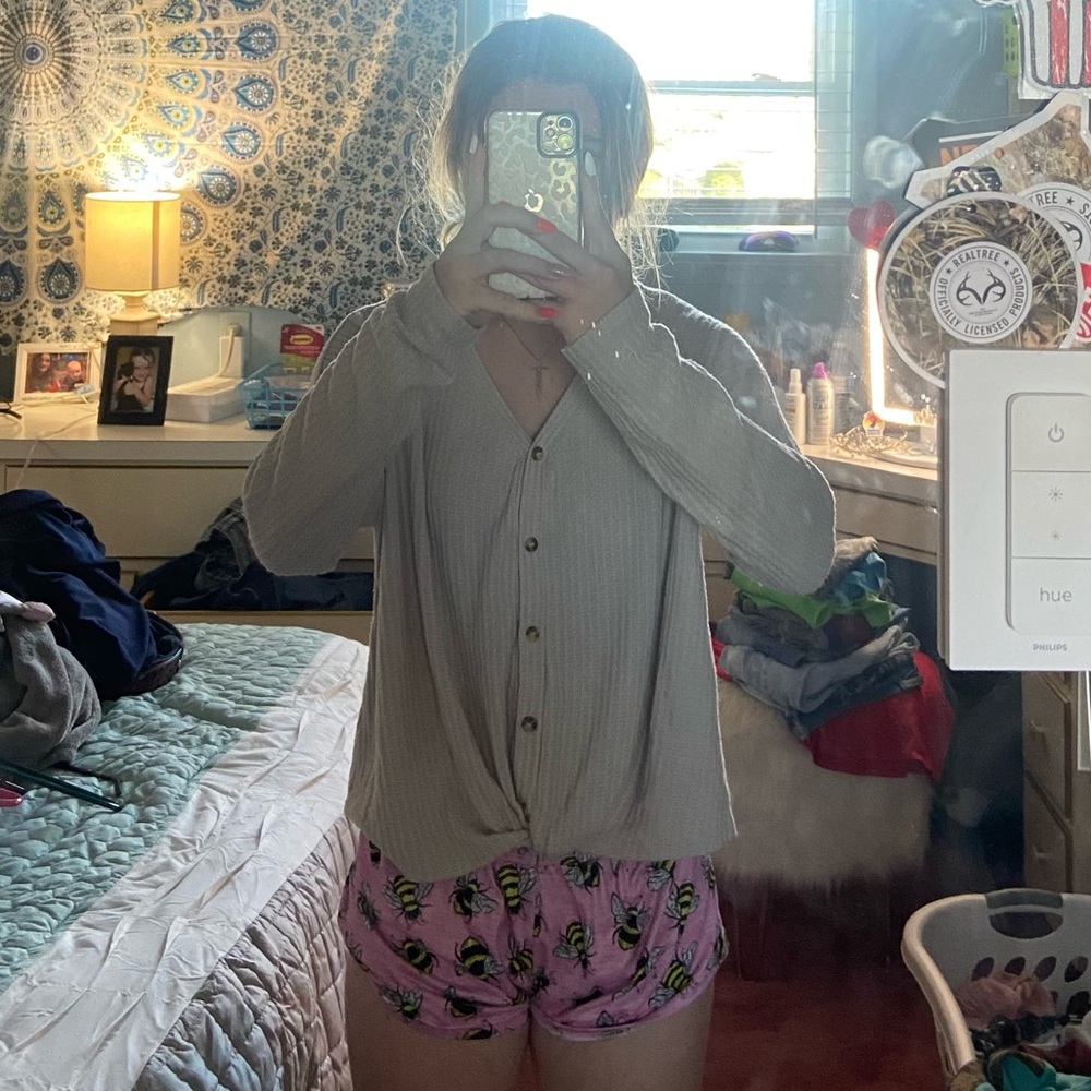 Pink Rose Sweater - Picture 4 of 7